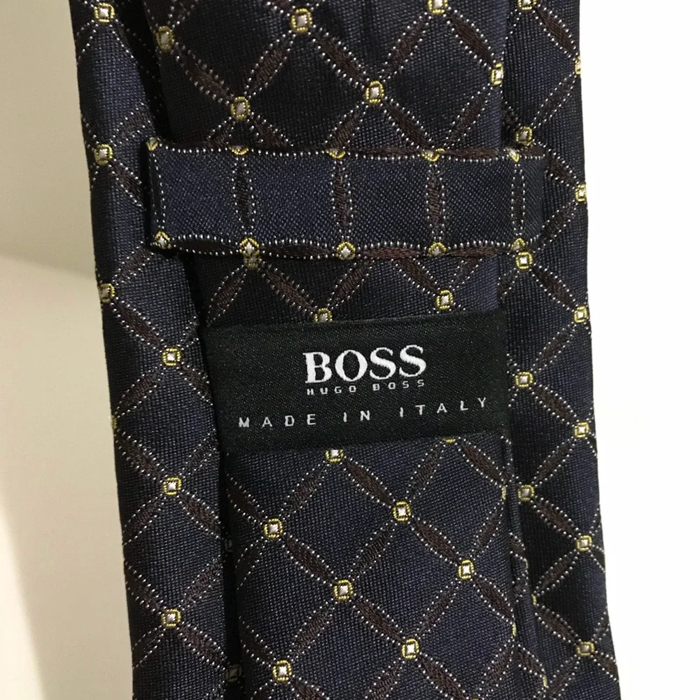 Hugo Boss Mens Silk Tie Navy‎ Blue Geometric Lattice Made in Italy Necktie